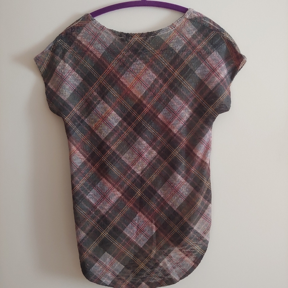 Top with tags - Picture 4 of 5